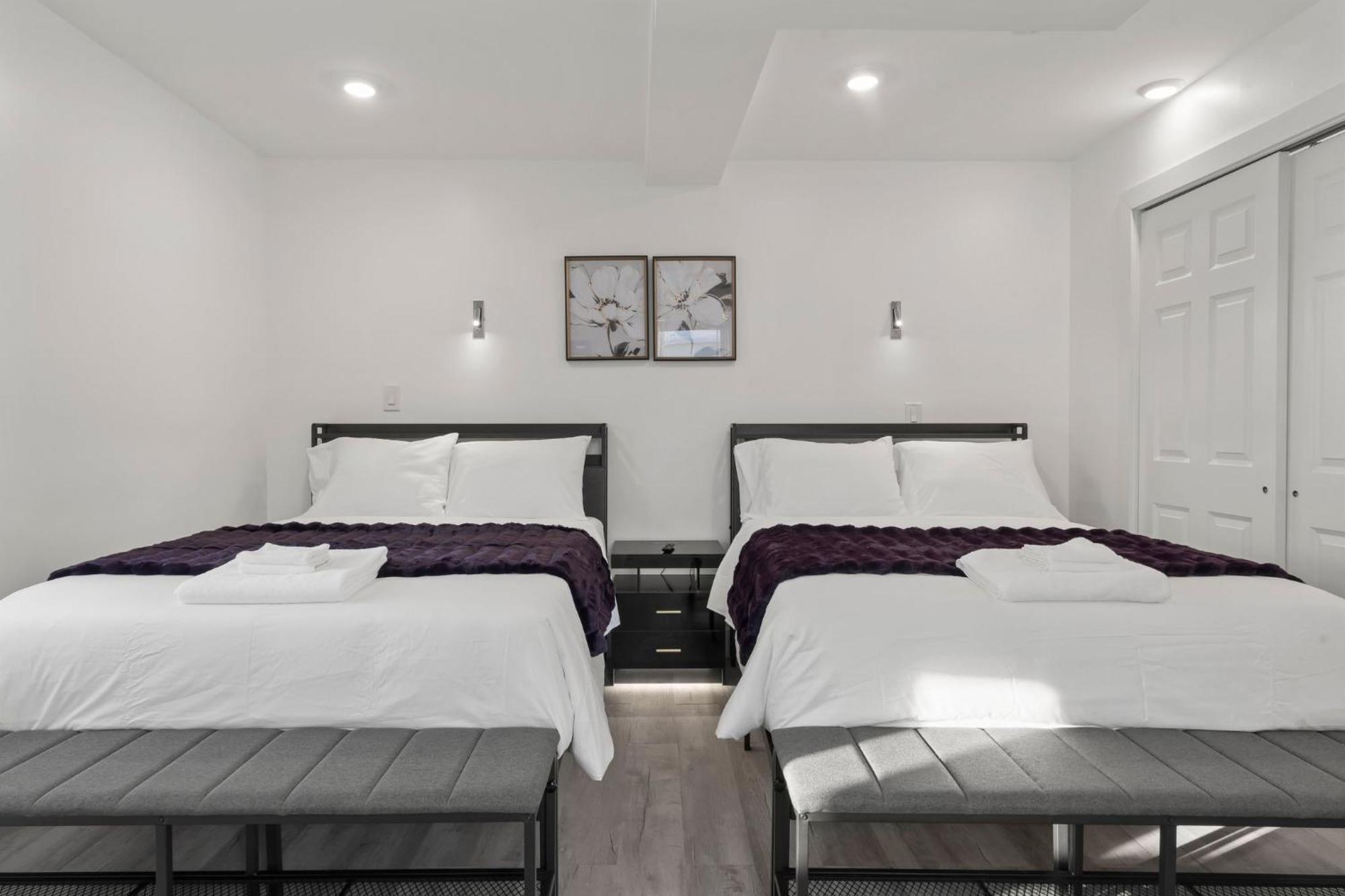 New Season Royals, Airport West Hotel Chester Room photo