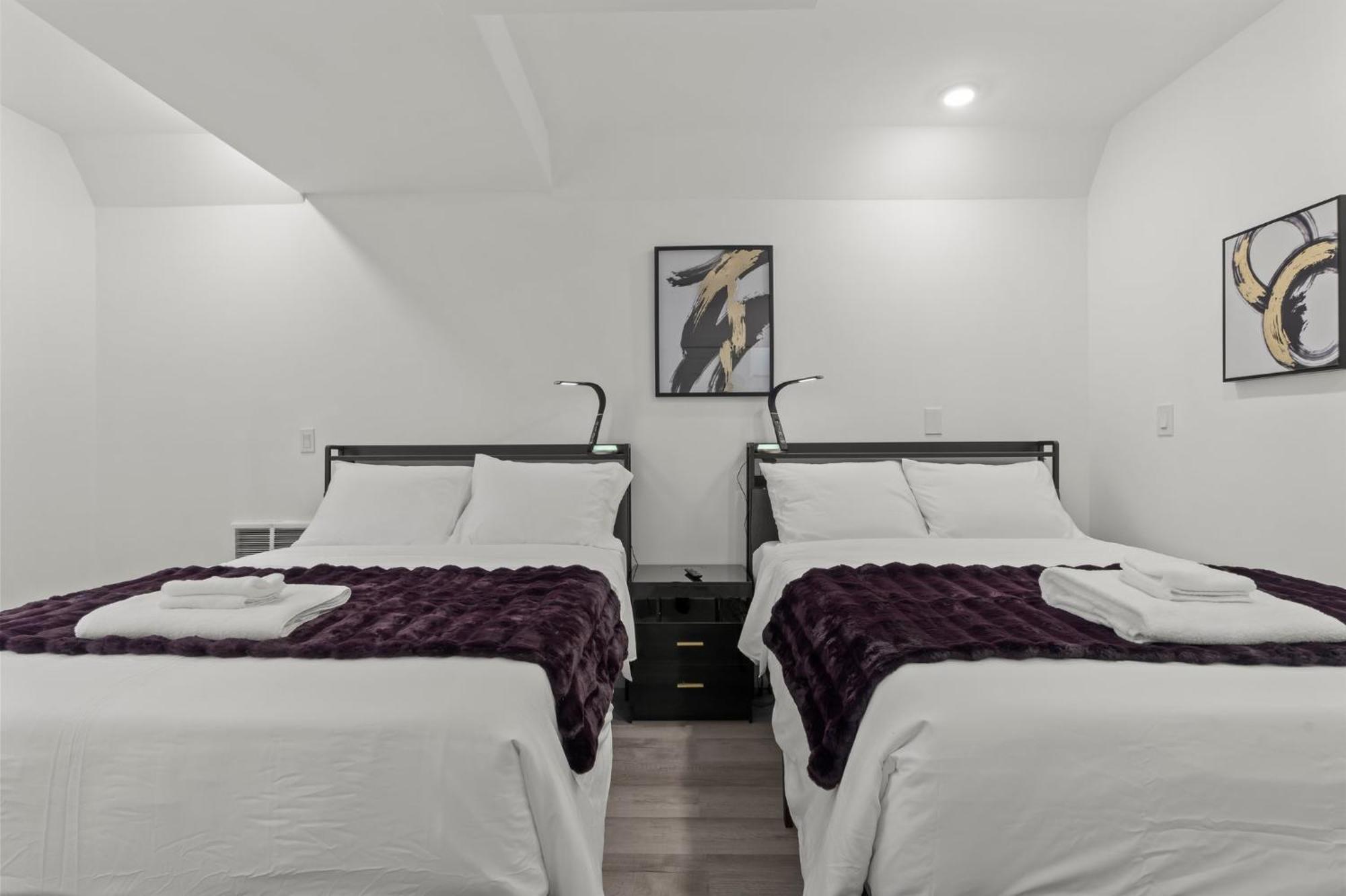 New Season Royals, Airport West Hotel Chester Room photo